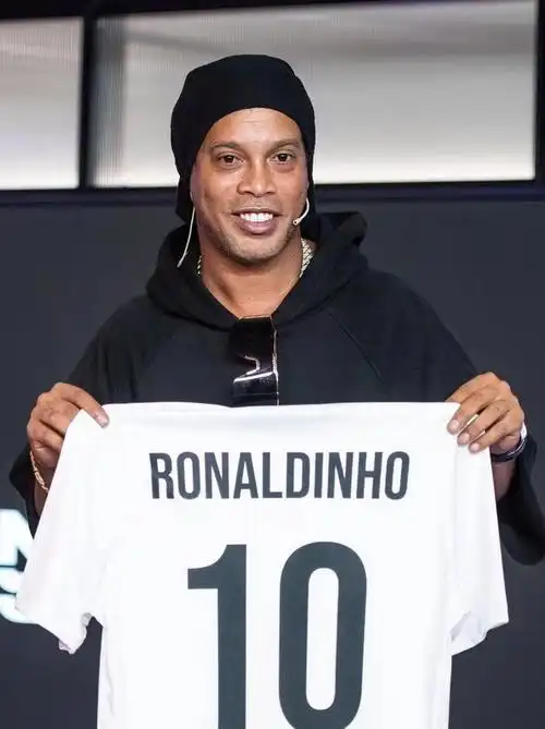 马卡：米兰考虑西汉姆联中场阿尔瓦雷斯，心理价位是2500万欧.